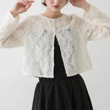 크롭 튤 자카드 블라우스 어반 리서치