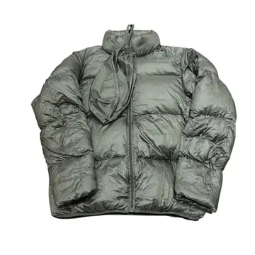 유니클로 울트라 라이트 다운 다운 자켓 M 사이즈