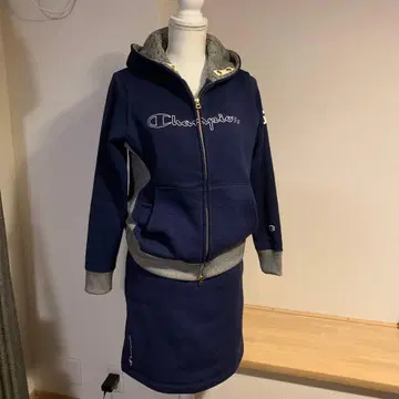 Champion 네이비 스커트 셋업 Lsize