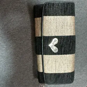 스트라이프 디자인 장지갑