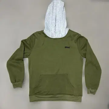 올리브 그린 풀오버 후드티