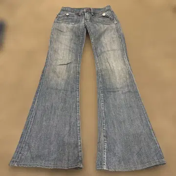 락앤리퍼블릭 스콜피온 부츠컷 데님 24