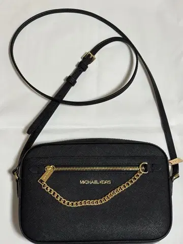 마이클코어스 숄더백 블랙