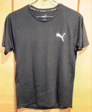 PUMA 블랙 T셔츠 M 사이즈