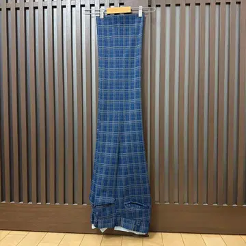 파란색 체크 무늬 슬랙스 플레어 부츠컷