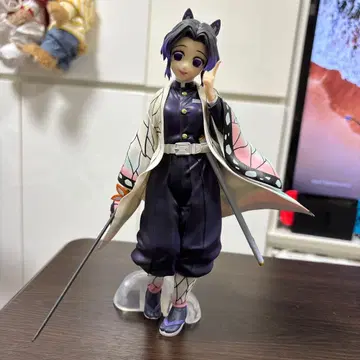 코쵸우 시노부 피규어, 신장 약 22cm