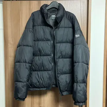 ZARA 블랙 다운 자켓