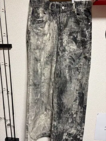 페인트 가공 와이드 레그 데님 팬츠 그레이 계열 가격 인하 가능