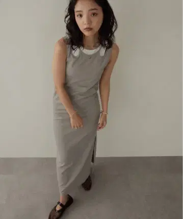 미사용 새상품 DRWCYS 컷 아웃 리브 원피스