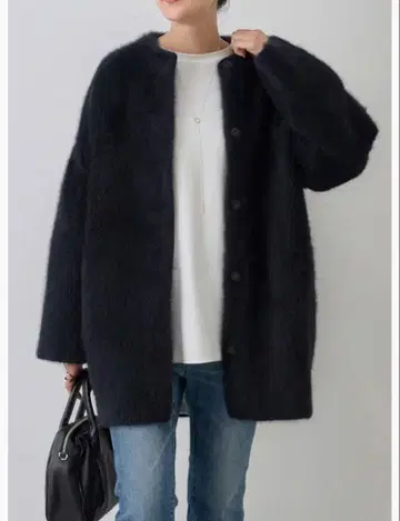 미사용 새상품 퍼 느낌 오버 사이즈 가디건 블랙 프리 사이즈