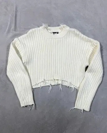 EMODA 화이트 리브 니트 크롭 기장