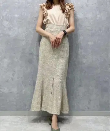 cocodeal 라인 플라워 배색 자수 하이웨스트 머메이드 스커트