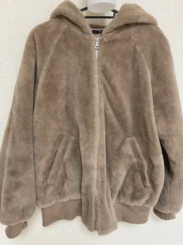 EMODA 베이지 플리스 자켓 후드 부착