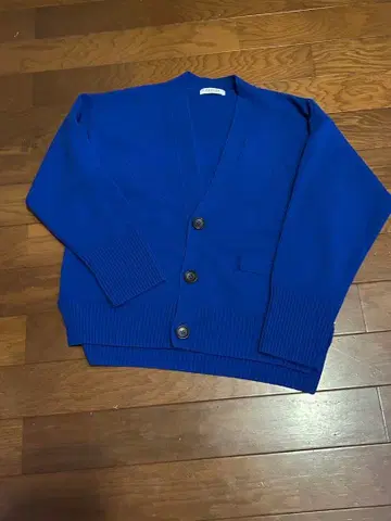 새상품급 투모로우랜드 가디건