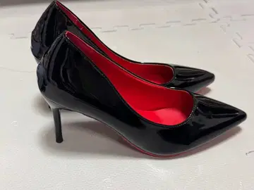 블랙 스틸레토 하이힐