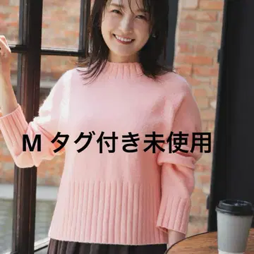 이시카와 리카 착용 리브 절개 니트 핑크