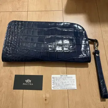 PAVITRA 파비트라 네이비 클러치백 가죽 일본제