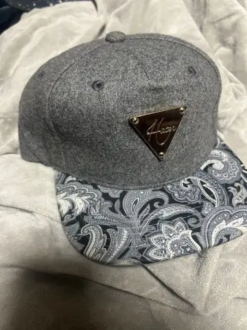 Hater SnapBack 울 바디 x 반다나 패턴 캡