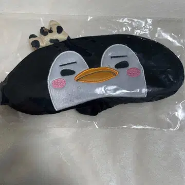 2PM 준호 황제 펭귄 디자인 안대