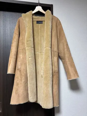 어반 리서치 도어스 페이크 무스탕 코트 베이지 프리 사이즈