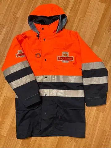 로열 메일 포스트맨 코트