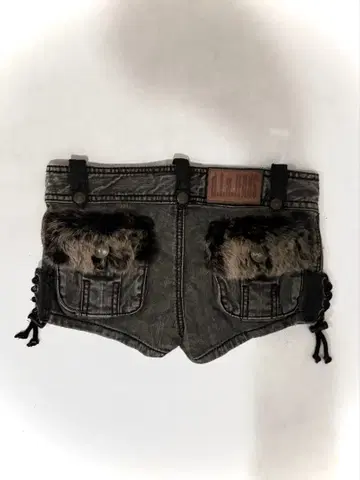 레어 d.i.a. 다이아 퍼 가죽 숏팬츠