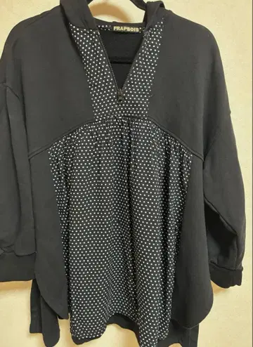 플라보아 블랙 맨투맨 도트 무늬 맨투맨 트레이닝복