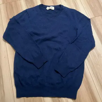 WHITE CASHMERE 네이비 캐시미어 스웨터