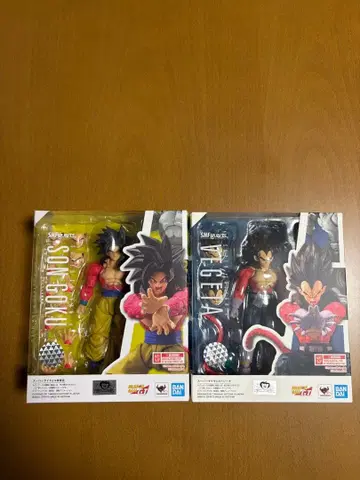 S.H.Figuarts 슈퍼 사이어인 4 손오공 베지터 세트