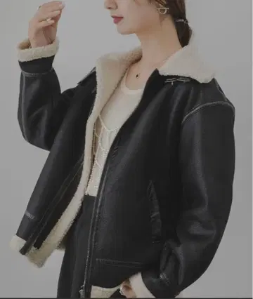 rectangle 무스탕 보아 플라이트 자켓 블랙