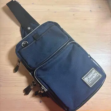 네이비 블루 숄더백