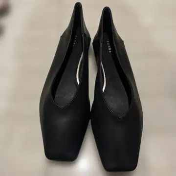 RANDA 블랙 플랫슈즈