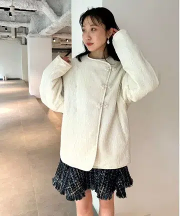 릴리 브라운 차이나 블루종