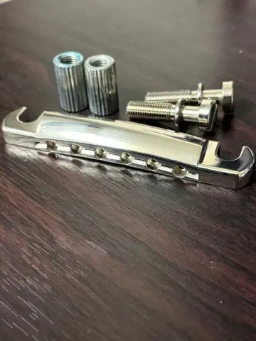 ADVANCED PLATING 테일피스 나사 포함