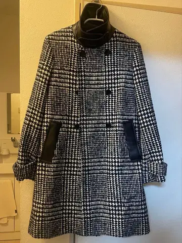 체크 무늬 울 코트