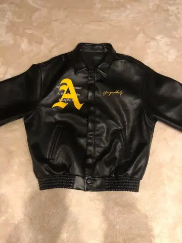 a few Good kids 가죽 자켓 LEX 착용