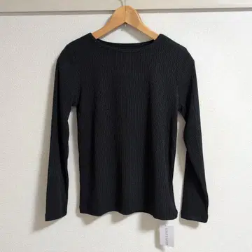 리브 블랙 긴팔 티셔츠