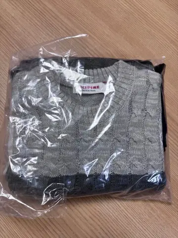 새상품 케이블 짜임 니트 스웨터 그레이 x 네이비