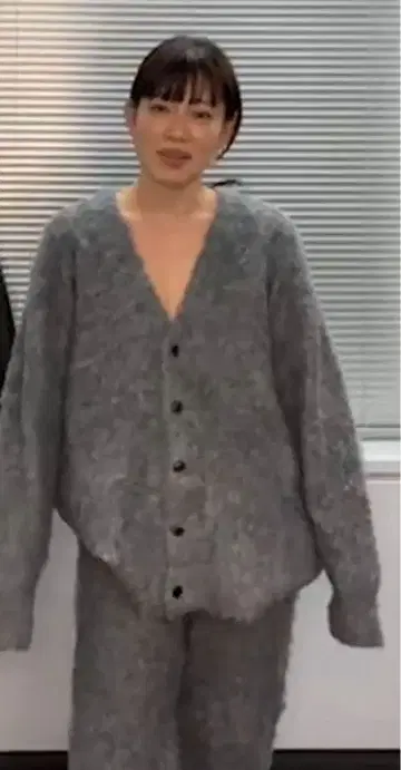 ETRE TOKYO 에트레토쿄 쉐이빙 니트 가디건