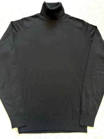 JOHN SMEDLEY 존스메들리 울 니트 터틀넥 S 블랙