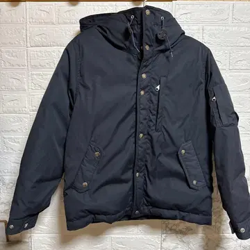 네이비 다운 자켓 후드 부착