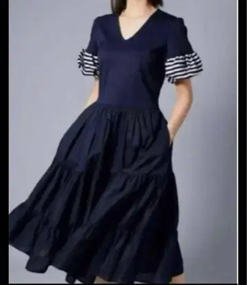 컨디션 최상 보더스 앳 발코니 티어드 Tee 드레스 원피스 한정품