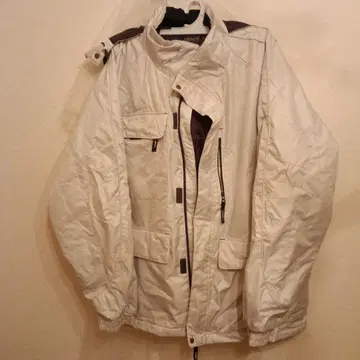 XERES 화이트 자켓 LL 사이즈