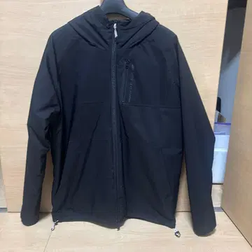 블랙 나일론 자켓 후드 부착