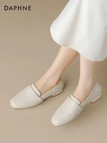 DAPHNE 베이지 로퍼 2.2cm 힐