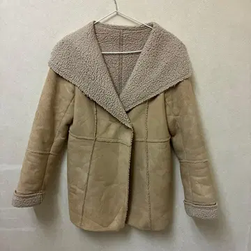 베이지 무스탕 코트 사이즈 38