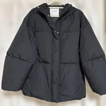 emmi 블랙 다운 자켓