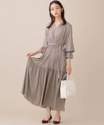 [ 새상품급 ] 나노 유니버스 랜덤 도트 티어드 원피스 긴팔