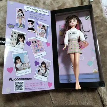 해시태그 리카짱 #코스메라버 인형 잡화 없음