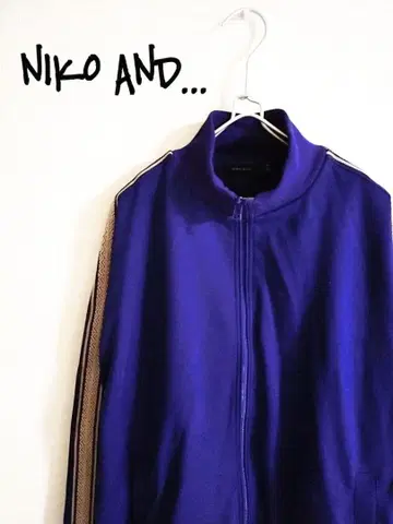 D221768 NIKO AND - 저리 트랙 자켓